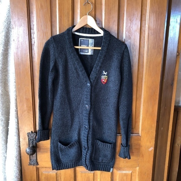 University of Guelph School  Sweater - Picture 1 of 10